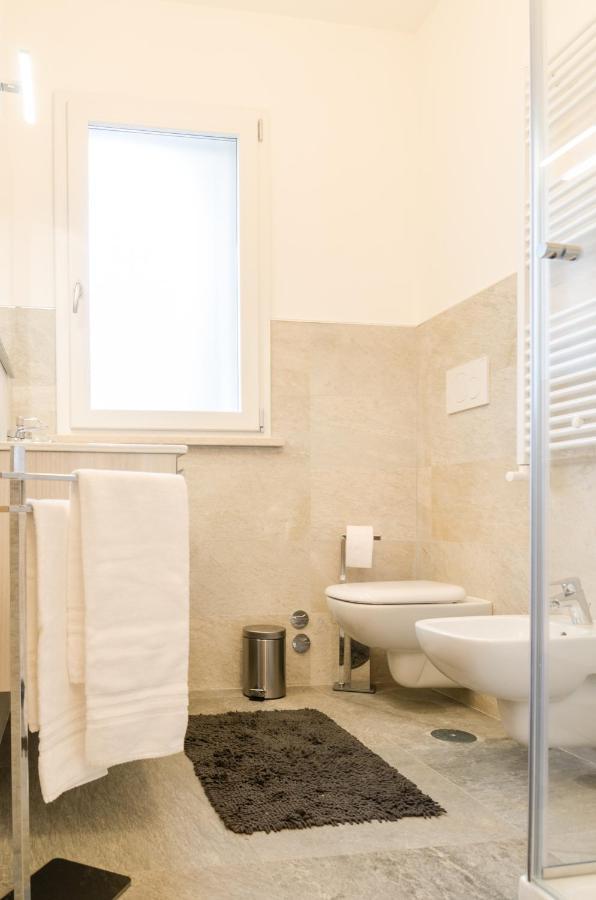 Fco Secrets Luxury Apartment Fiumicino Eksteriør bilde