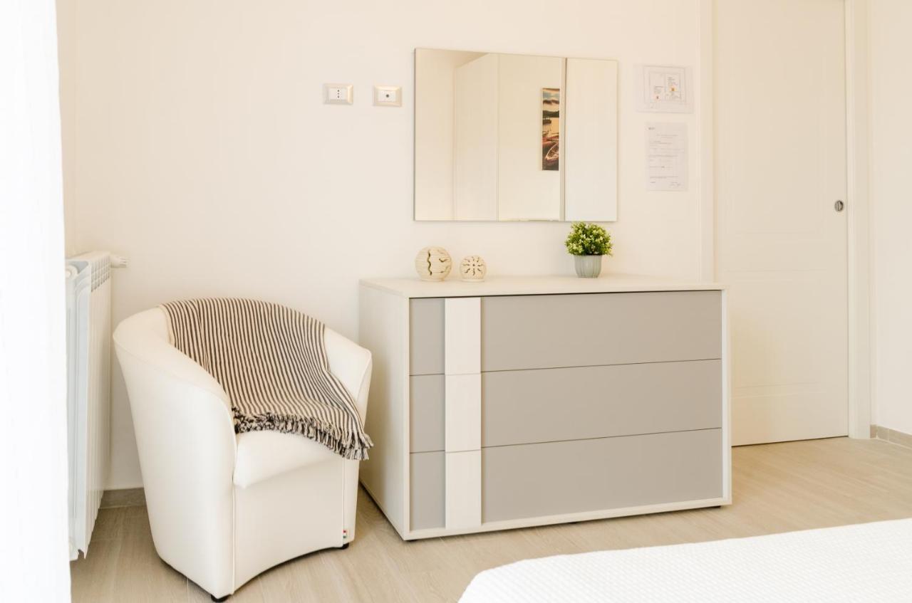 Fco Secrets Luxury Apartment Fiumicino Eksteriør bilde